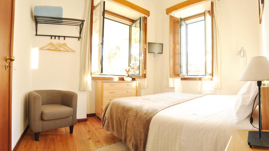 Hospedaria Pielas ซินตรา ภายนอก รูปภาพ