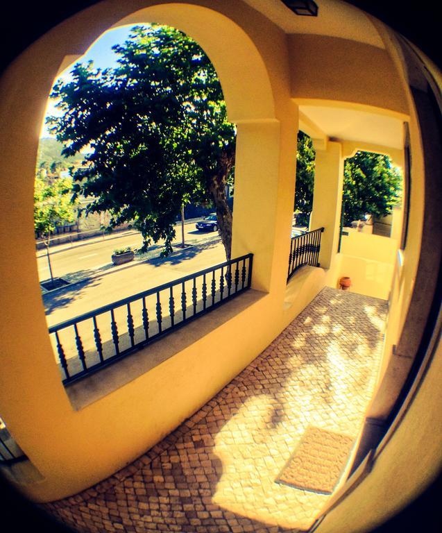 Hospedaria Pielas ซินตรา ภายนอก รูปภาพ